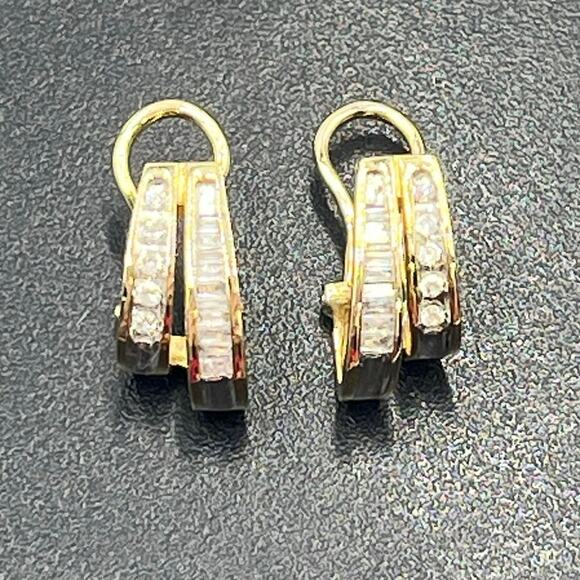 10K Yellow Gold 30 Diamonds Round  Baguette Channel Huggie Hoop Omega Earrings - Picture 1 of 12